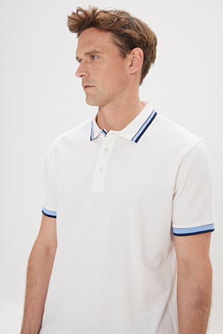 Slim Fit Dar Kesim %100 Pamuk Polo Yaka Beyaz Tişört resmi