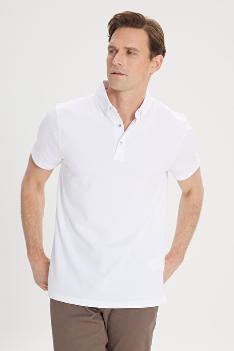 Slim Fit Dar Kesim Pamuklu Jakarlı Polo Yaka Ekru Tişört resmi