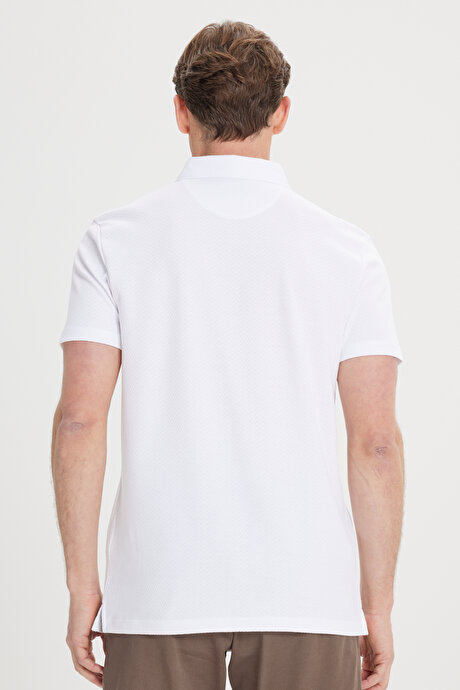 Slim Fit Dar Kesim Pamuklu Jakarlı Polo Yaka Ekru Tişört resmi