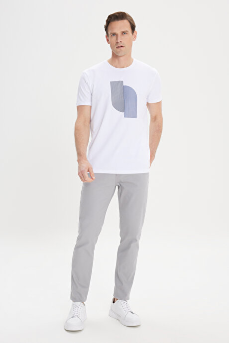 Slim Fit Dar Kesim Pamuklu Esnek Baskılı Bisiklet Yaka Beyaz Tişört resmi