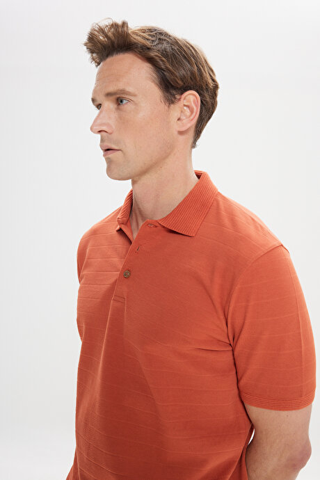 Slim Fit Dar Kesim %100 Pamuk Jakarlı Polo Yaka Kiremit Tişört resmi