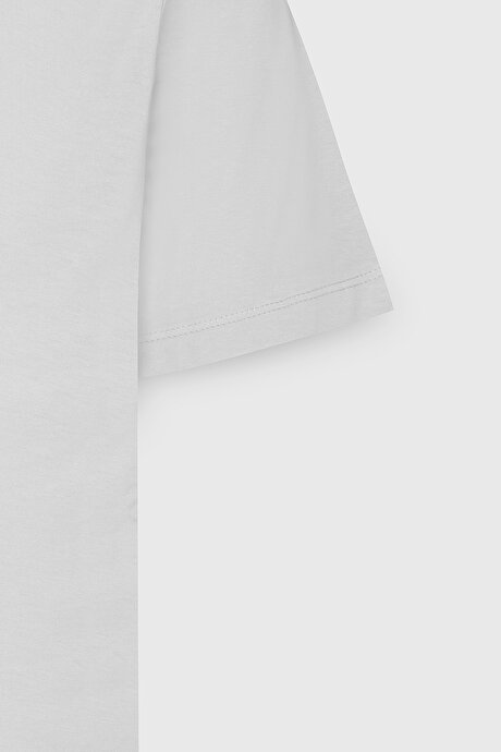 Slim Fit Dar Kesim Pamuklu Tasarım Baskılı Yumuşak Dokulu Bisiklet Yaka Beyaz Tişört resmi