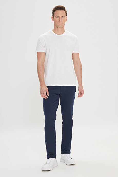Slim Fit Dar Kesim %100 Pamuk Bisiklet Yaka Beyaz Tişört resmi