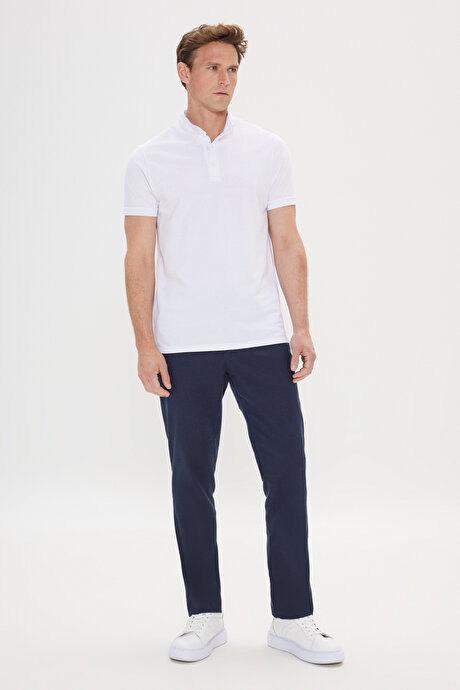 Slim Fit Dar Kesim %100 Pamuk Dik Yaka Beyaz Tişört resmi