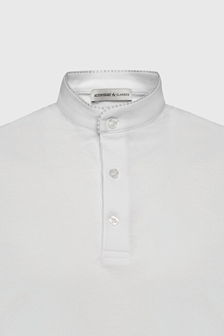Slim Fit Dar Kesim %100 Pamuk Dik Yaka Beyaz Tişört resmi