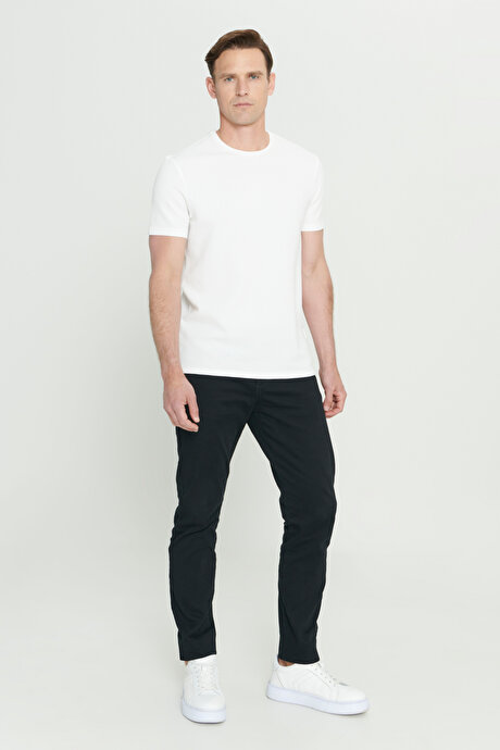 Slim Fit Dar Kesim Bisiklet Yaka Desenli Beyaz Tişört resmi