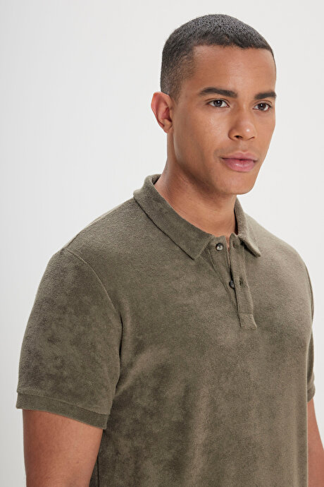 Slim Fit Dar Kesim Pamuklu Havlu Kumaş Polo Yaka Haki Tişört resmi