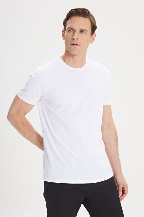 Slim Fit Dar Kesim Pamuklu Bisiklet Yaka Beyaz Tişört resmi