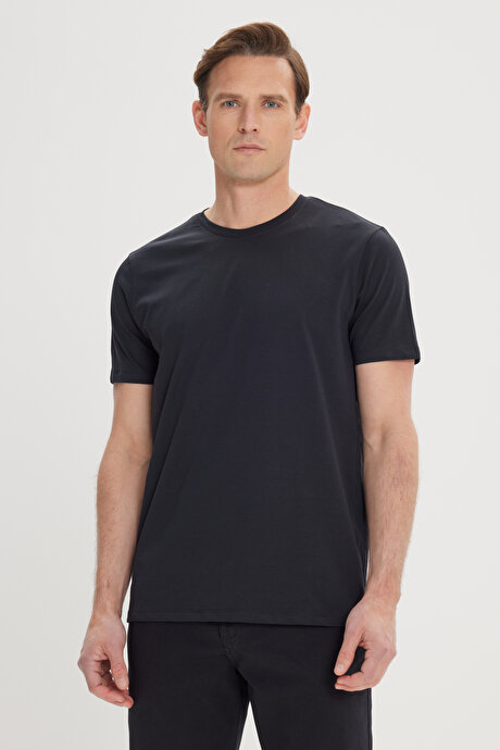 Slim Fit Dar Kesim Pamuklu Bisiklet Yaka Siyah Tişört resmi