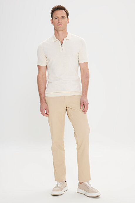 %100 Pamuk Standart Fit Normal Kesim Polo Yaka Jakarlı Triko Ekru Tişört resmi