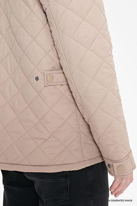 Standart Fit Normal Kesim Dik Yaka Kapaklı Yan Cepli Overcoat Bej Mont resmi