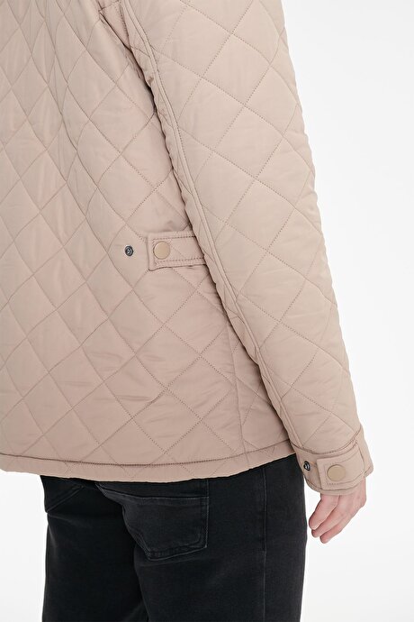 Standart Fit Normal Kesim Dik Yaka Kapaklı Yan Cepli Overcoat Bej Mont resmi