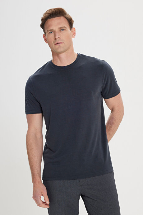 Slim Fit Dar Kesim Bisiklet Yaka Pamuklu Siyah Tişört resmi