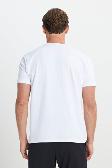 Standart Fit Normal Kesim Bisiklet Yaka Pamuklu Beyaz Tişört resmi