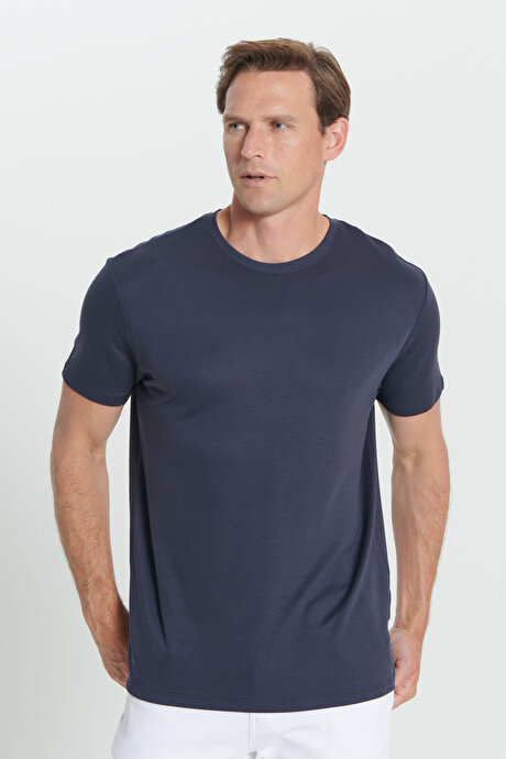 Yumuşak Dokulu Slim Fit Dar Kesim Bisiklet Yaka Lacivert Tişört resmi