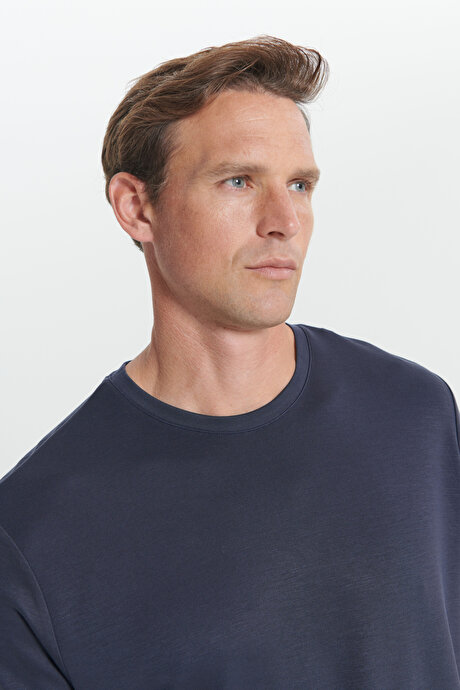 Yumuşak Dokulu Slim Fit Dar Kesim Bisiklet Yaka Lacivert Tişört resmi