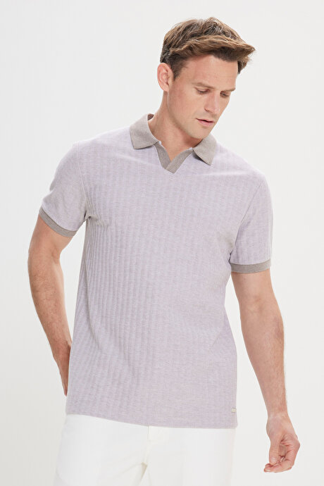 Pamuklu Slim Fit Dar Kesim Polo Yaka Jakarlı Vizon Tişört resmi