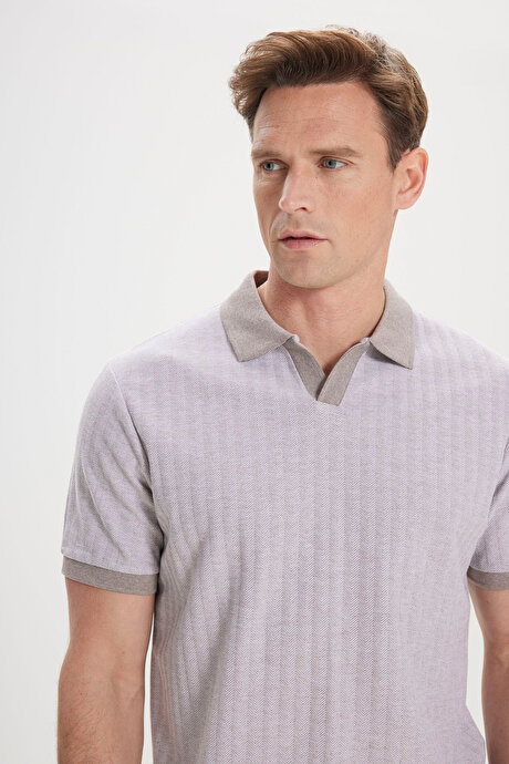 Pamuklu Slim Fit Dar Kesim Polo Yaka Jakarlı Vizon Tişört resmi