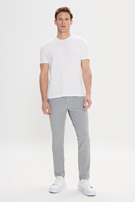 %100 Pamuk Slim Fit Dar Kesim Bisiklet Yaka Jakarlı Ekru Tişört resmi