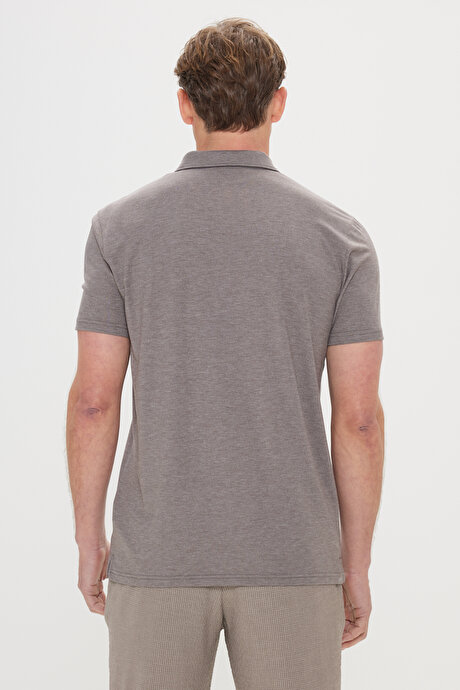 Slim Fit Dar Kesim Polo Yaka Jakarlı Kahverengi Tişört resmi