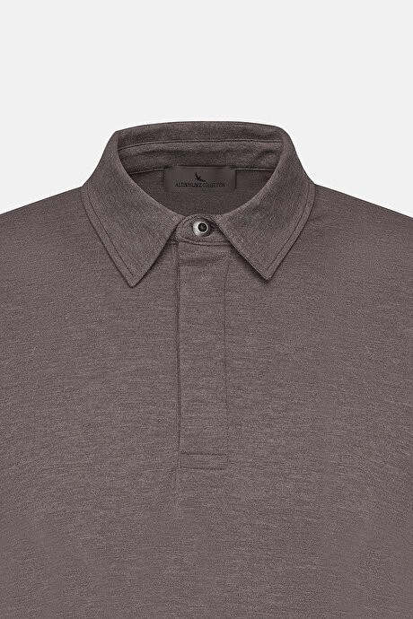 Slim Fit Dar Kesim Polo Yaka Jakarlı Kahverengi Tişört resmi