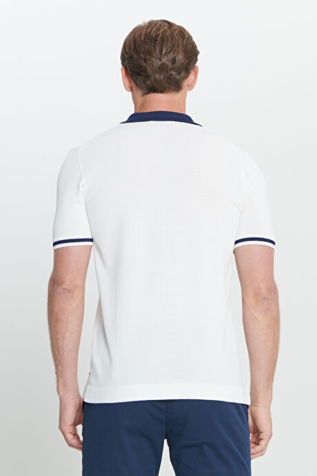Standart Fit Normal Kesim Polo Yaka Beyaz-Lacivert Tişört resmi