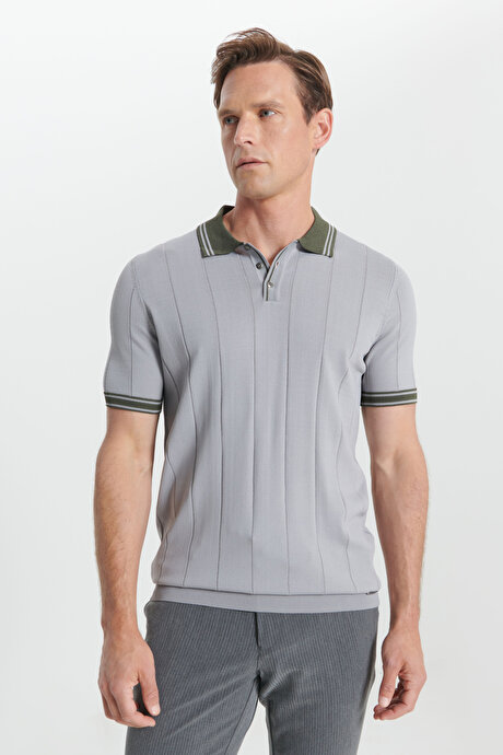 Standart Fit Normal Kesim Polo Yaka Jakarlı Gri-Haki Tişört resmi