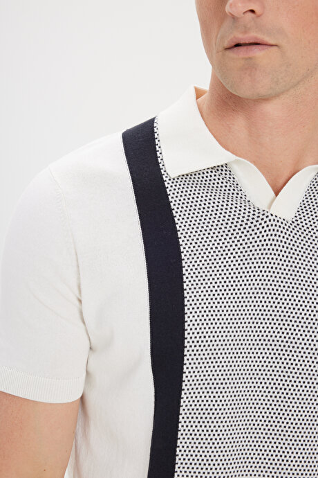 Standart Fit Normal Kesim %100 Pamuk Jakarlı Polo Yaka Beyaz-Siyah Tişört resmi