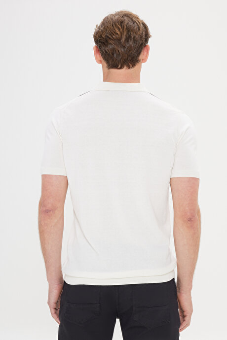 Standart Fit Normal Kesim %100 Pamuk Jakarlı Polo Yaka Beyaz-Siyah Tişört resmi