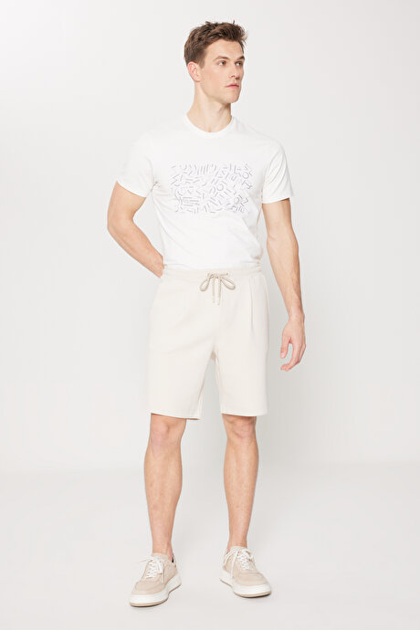 Pamuklu Slim Fit Dar Kesim Yan Cepli Esnek Örme Bej Şort resmi