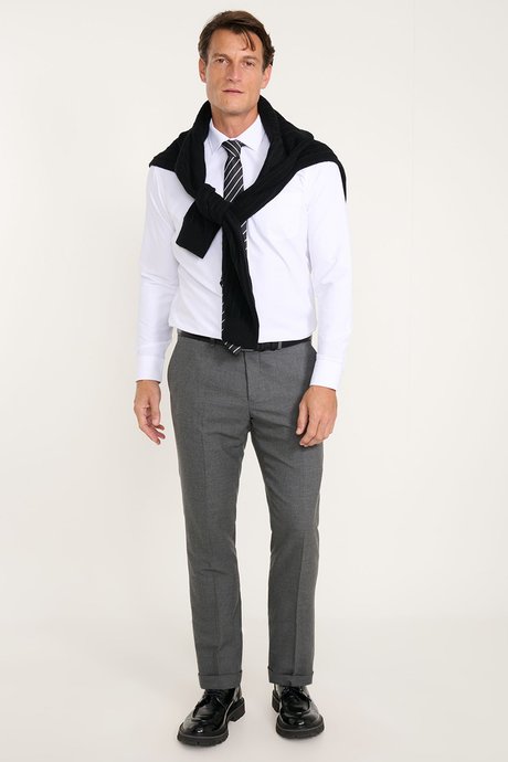 Slim Fit Dar Kesim Beli Gizli Lastikli Yan Cepli Armürlü Klasik Siyah Pantolon resmi