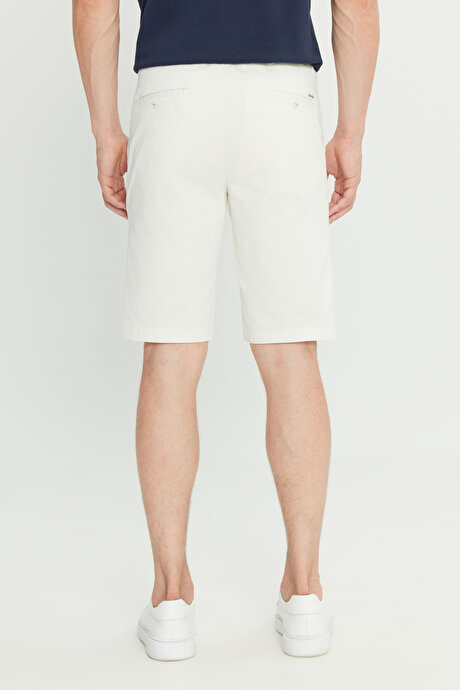 Pamuklu Slim Fit Dar Kesim Beli Bağlamalı Yan Cepli Esnek Beyaz Şort resmi