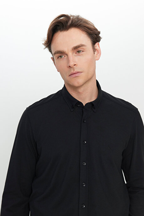 360 Her Yöne Esneyen Pamuklu Slim Fit Dar Kesim Düğmeli Yaka Örme Siyah Gömlek resmi