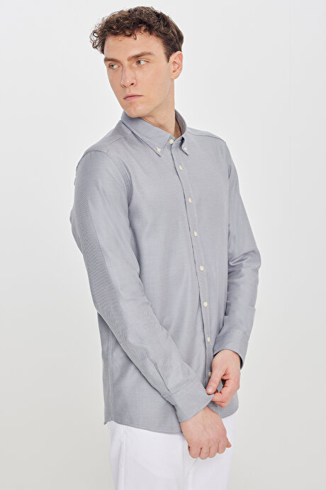 %100 Pamuk Slim Fit Dar Kesim Düğmeli Yaka Diagonal Desenli Armürlü Gri Gömlek resmi