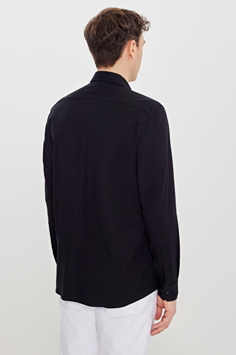 Pamuklu Slim Fit Dar Kesim Düğmeli Yaka Siyah Gömlek resmi