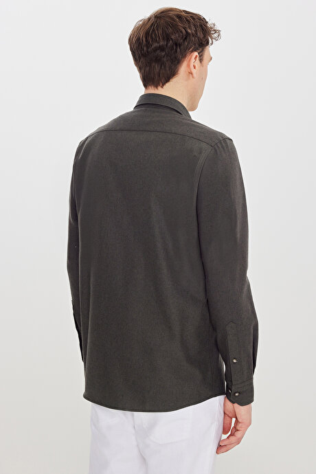 Pamuklu Slim Fit Dar Kesim Düğmeli Yaka Diagonal Desenli Flanel Haki Gömlek resmi