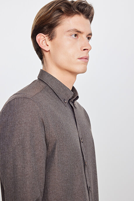 Pamuklu Slim Fit Dar Kesim Düğmeli Yaka Diagonal Desenli Flanel Kahverengi Gömlek resmi