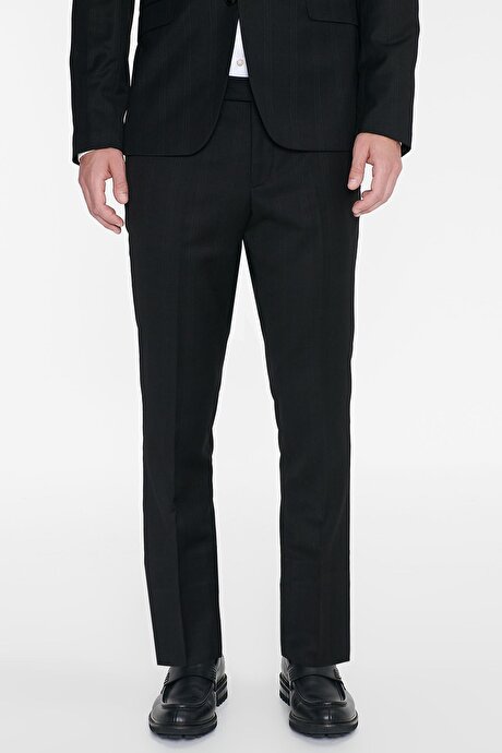 Slim Fit Dar Kesim Kırlangıç Yaka Kapak Cepli Kareli Siyah Takım Elbise resmi