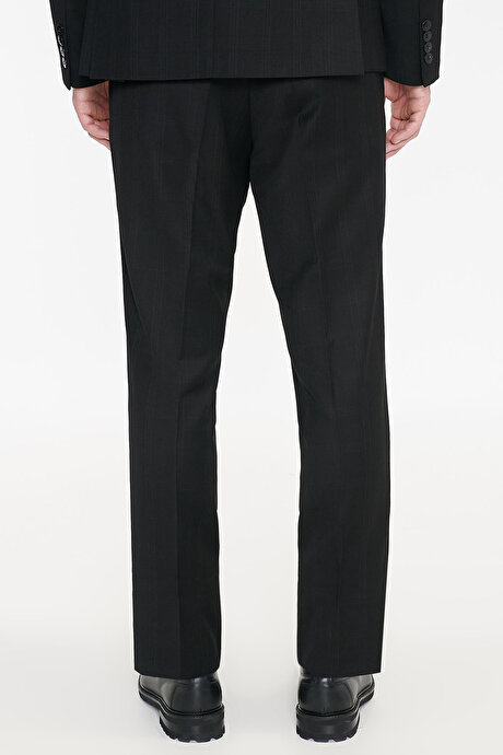 Slim Fit Dar Kesim Kırlangıç Yaka Kapak Cepli Kareli Siyah Takım Elbise resmi