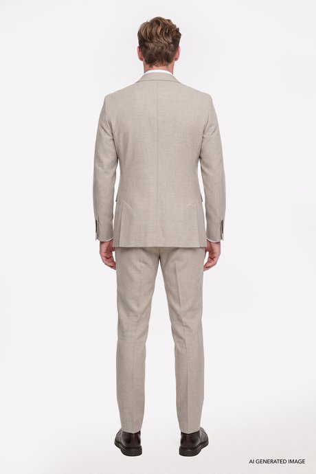 Slim Fit Dar Kesim Kırlangıç Yaka Kapak Cepli Bej Takım Elbise resmi