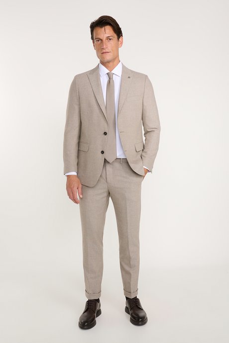 Slim Fit Dar Kesim Kırlangıç Yaka Kapak Cepli Bej Takım Elbise resmi