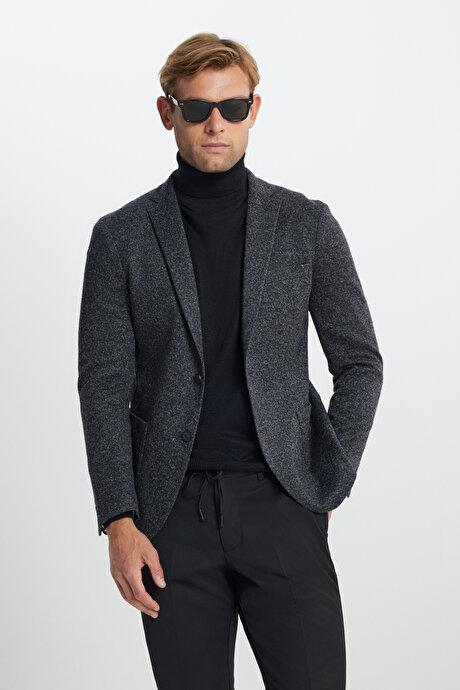 Slim Fit Dar Kesim Mono Yaka Yünlü Desenli Torba Cepli Siyah Ceket resmi