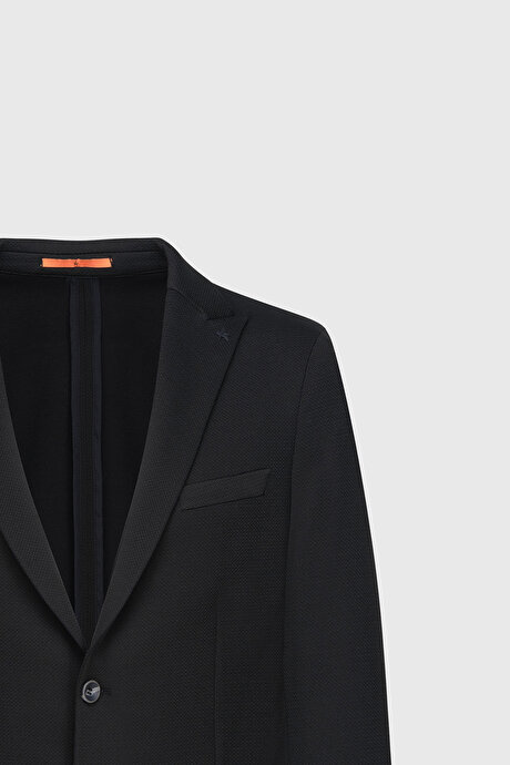 Slim Fit Dar Kesim Kırlangıç Yaka Desenli Torba Cepli Siyah Ceket resmi