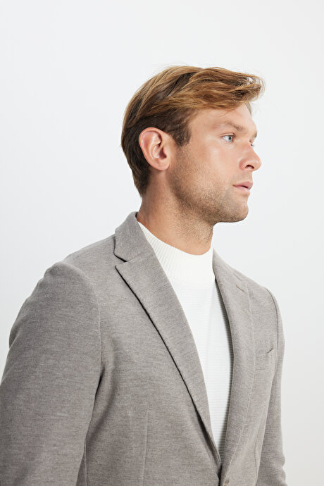 Slim Fit Dar Kesim Mono Yaka Armürlü Torba Cepli Açık Kahve Ceket resmi