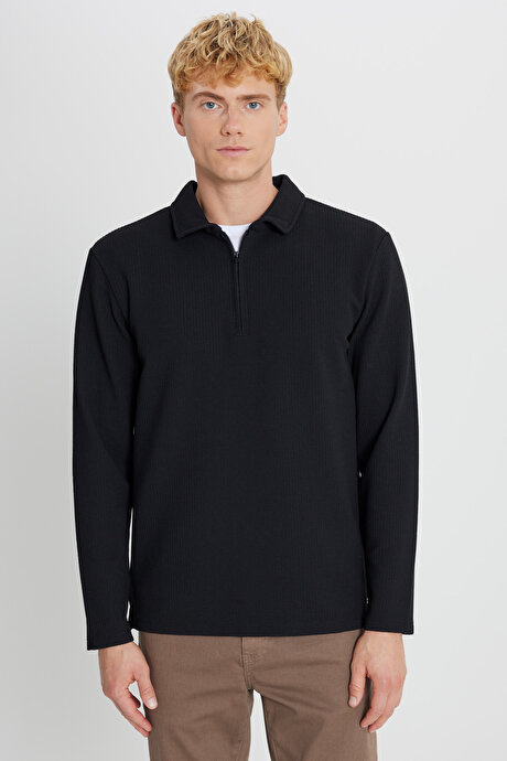 Standart Fit Normal Kesim Polo Yaka Jakarlı Esnek Uzun Kollu Siyah Uzun Kollu Tişört resmi