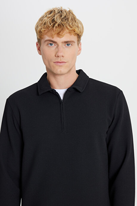 Standart Fit Normal Kesim Polo Yaka Jakarlı Esnek Uzun Kollu Siyah Uzun Kollu Tişört resmi