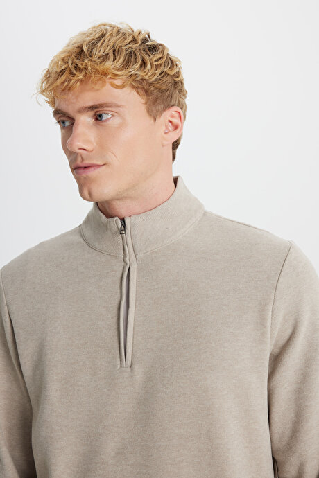 Pamuklu Slim Fit Dar Kesim Bato Yaka Uzun Kollu Bej Uzun Kollu Tişört resmi