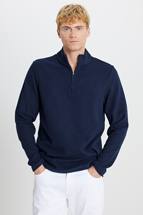 Pamuklu Slim Fit Dar Kesim Bato Yaka Uzun Kollu Lacivert Uzun Kollu Tişört resmi