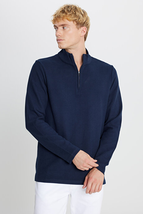 Pamuklu Slim Fit Dar Kesim Bato Yaka Uzun Kollu Lacivert Uzun Kollu Tişört resmi