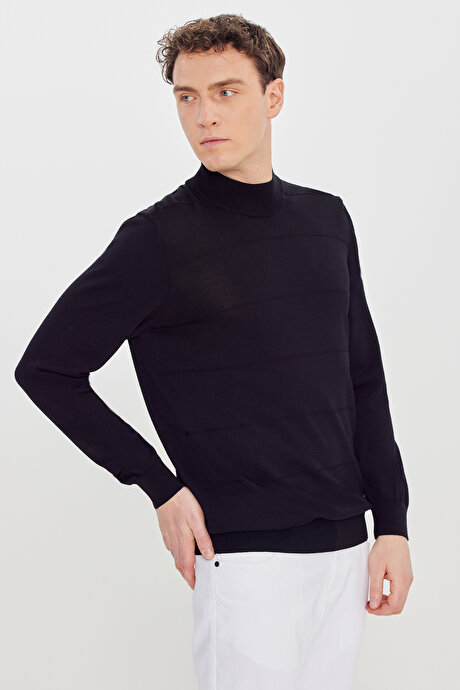 Standart Fit Normal Kesim Yarım Balıkçı Yaka Triko Siyah Kazak resmi